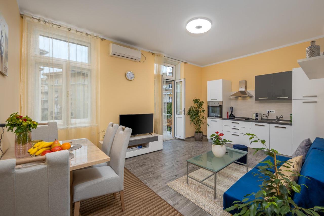 Riviere Luxury Apartment Rijeka Exterior photo